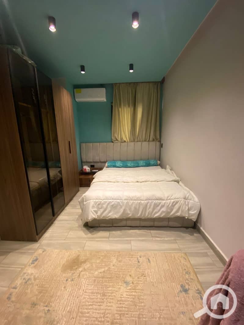 10 2b0f5e85-a9b1-4777-afe8-29a436f5abd1. jpeg