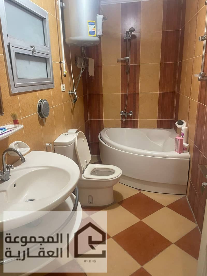 4 e2c93055-de0d-43db-b022-550f261007fb. jpg