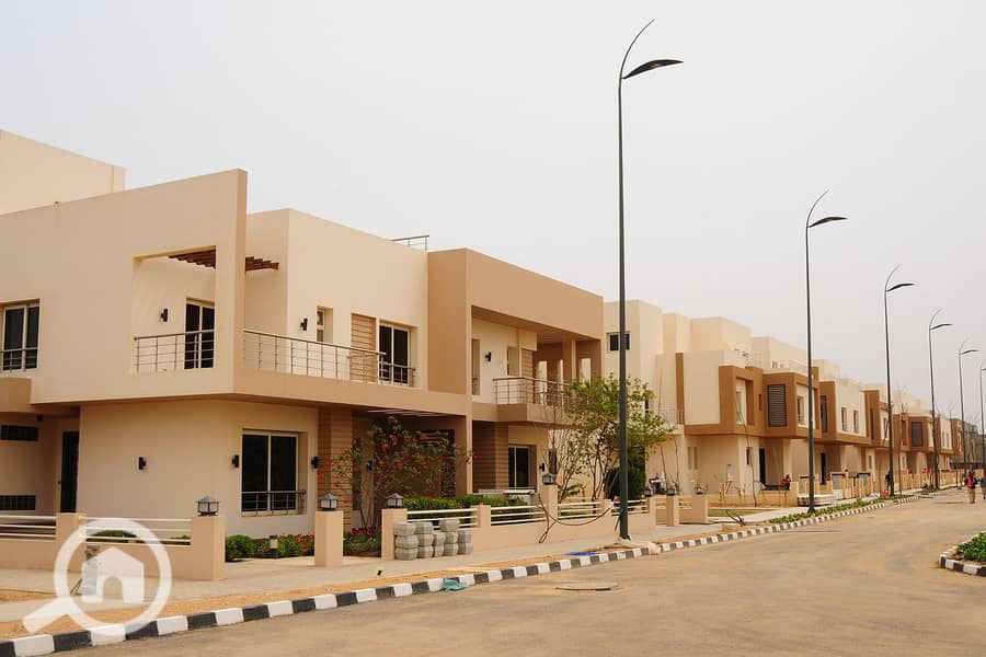 11 Grand-Heights-compound. jpg