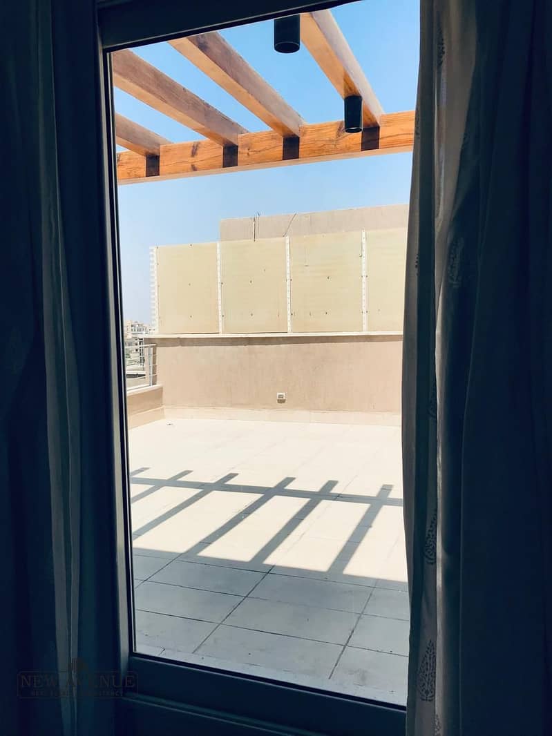 10 112a5ba8-ee00-4bc2-b495-5cd1751b7838. jpg