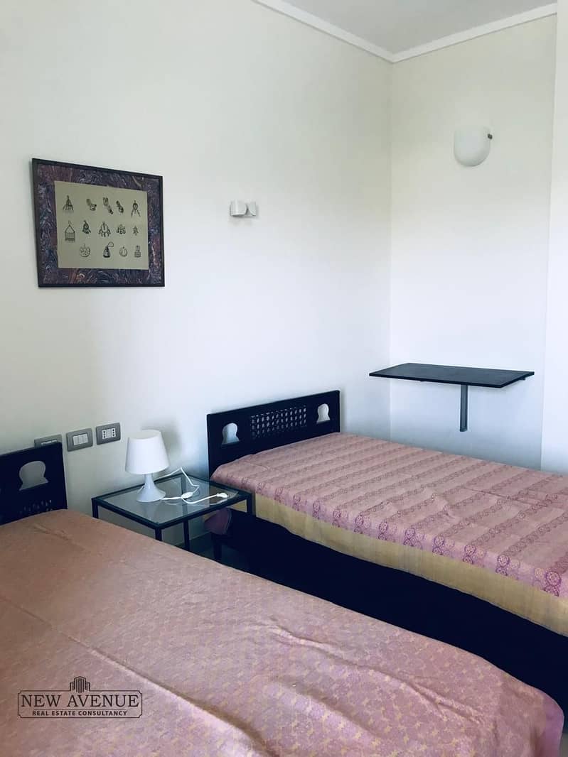 12 81645a0a-31f4-4496-838c-df1f8087fff3. jpg