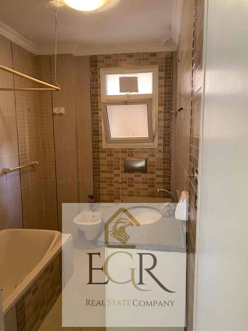 10 c597c89c-a727-4729-afea-b6d775feed7d. jpg