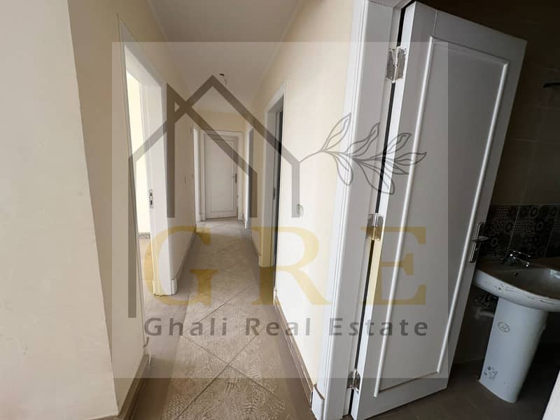 8 d5ef2943-bea7-47cf-a19e-6e7303dda413. jpg