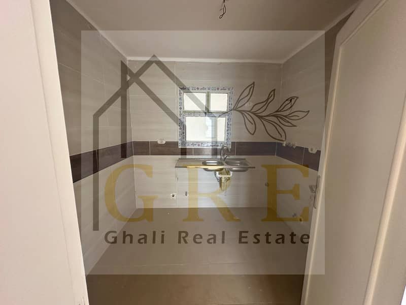 9 d8e3ee5e-4f66-48bd-9ff3-9557cb2e2c85. jpg