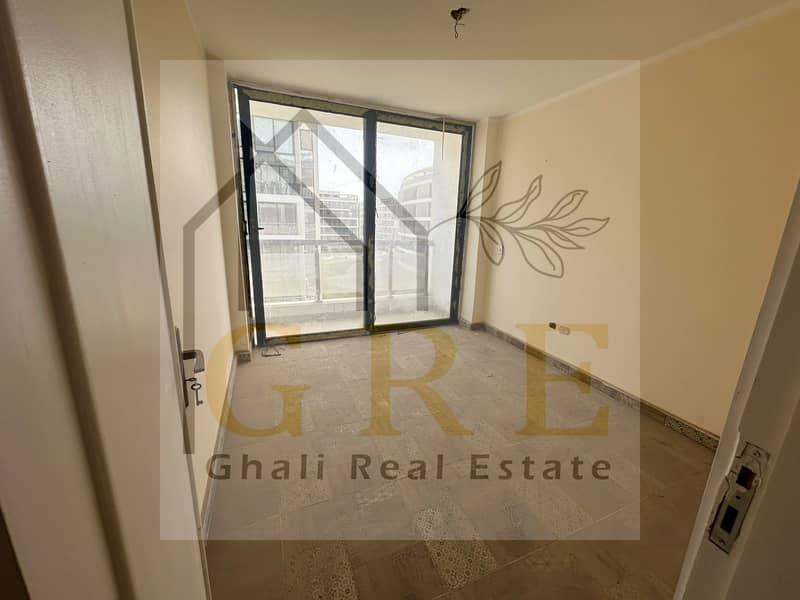 12 f39d289b-bbfa-4cbd-af9b-ed66b6c9b41a. jpg