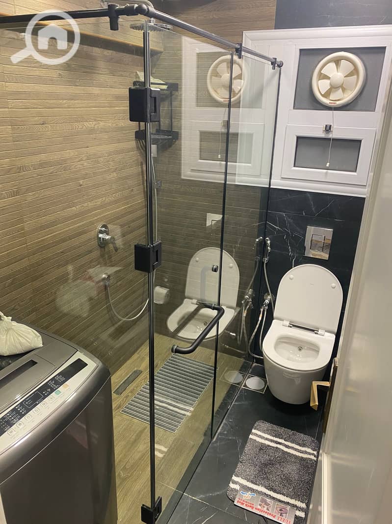 8 7ceaddff-3e69-40af-8a63-3ed4a876fa6a. jpeg