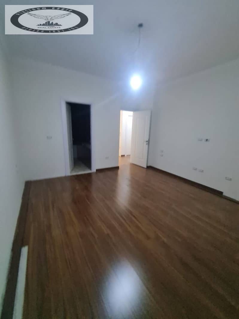 7 9ff3a423-a720-442c-a7f6-3317c3feee58. jpg