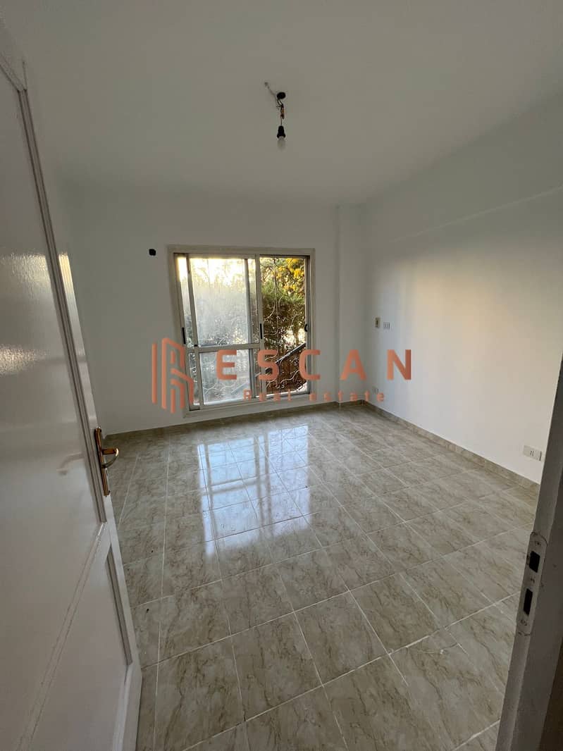 7 db4b9932-55a1-4d38-8e3a-d37d1d7efc29. jpg