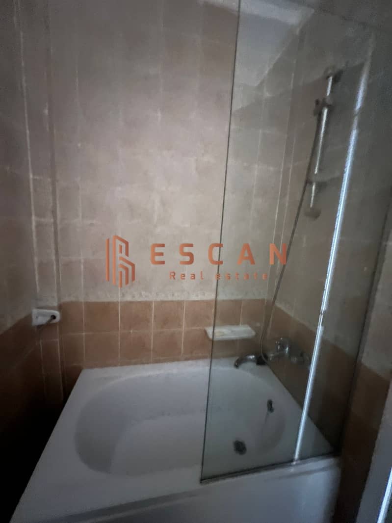 11 54d4af61-393f-45a3-a725-d37a1a7c2b88. jpg