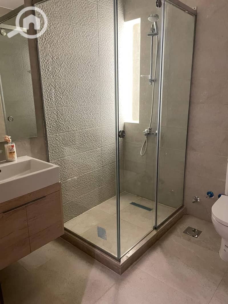 9 cd6bb0dd-92a5-45d1-9e47-560f7a181de8. jpeg