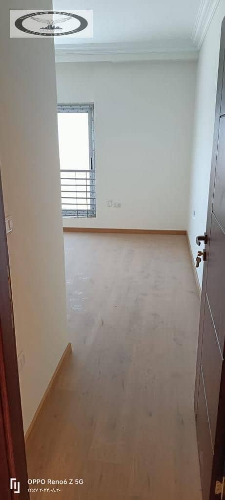 6 d06eedcb-8855-4a3e-abb4-9bb210d84536. jpg