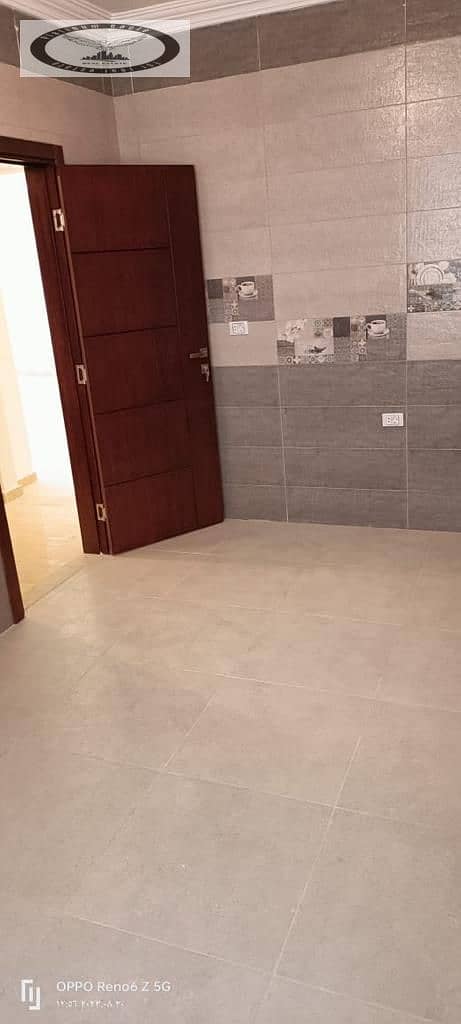 13 b0f75a67-121e-4568-9acc-d69a5d71ed57. jpg