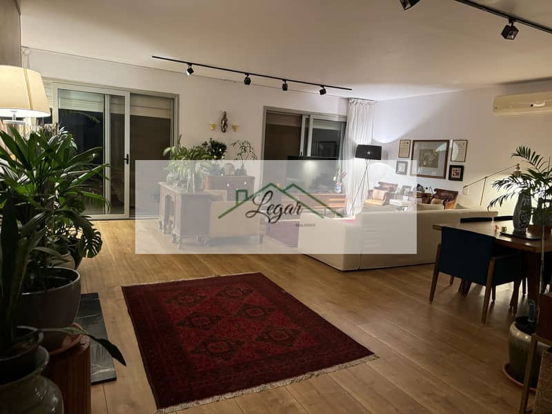 2 e80ce110-7d2b-4925-987f-df2f47f8cfdd. jpg