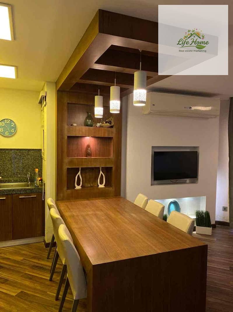 2 297b13e9-2dc6-40e9-b82f-349a0189e71e. jpg