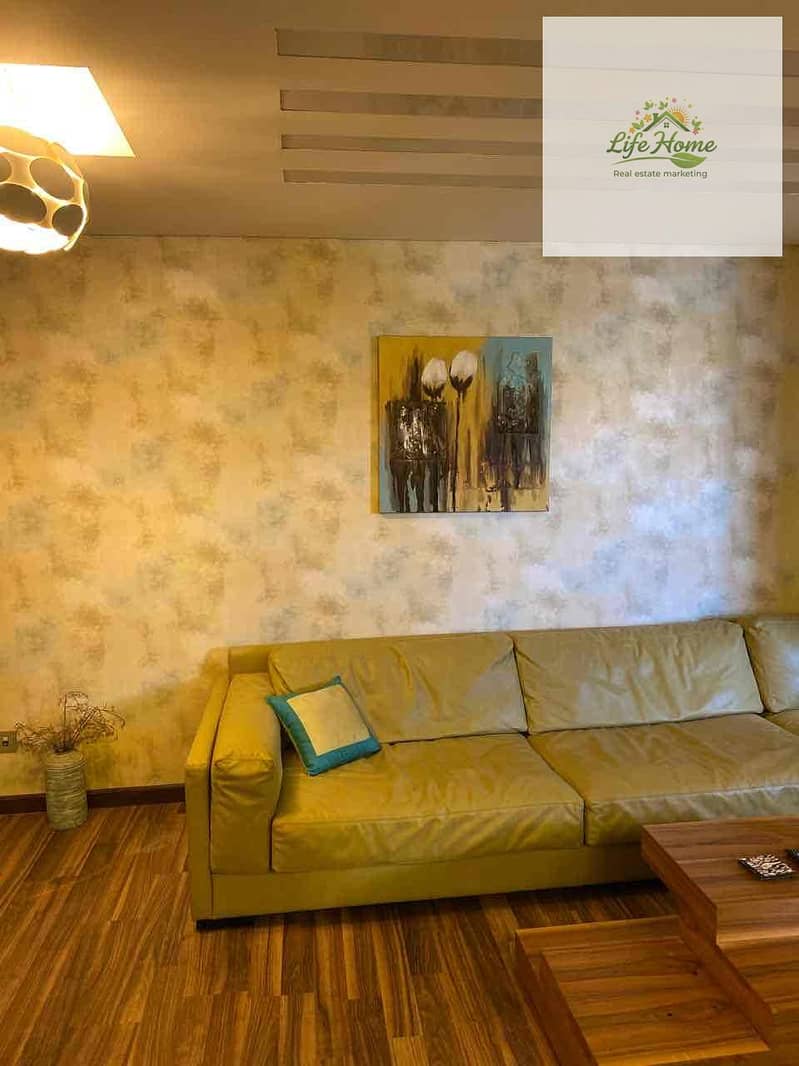 11 dee30993-2f75-415e-a4f7-8b6ca66a7d4b. jpg