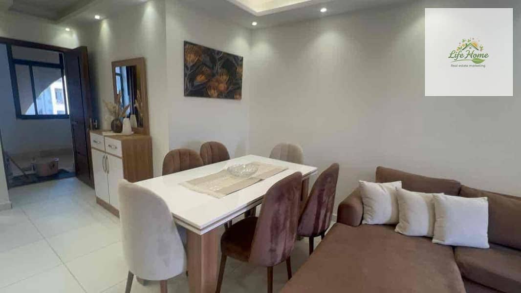 9 9c112ce4-a708-47a7-a035-03db62d2d0d6. jpg