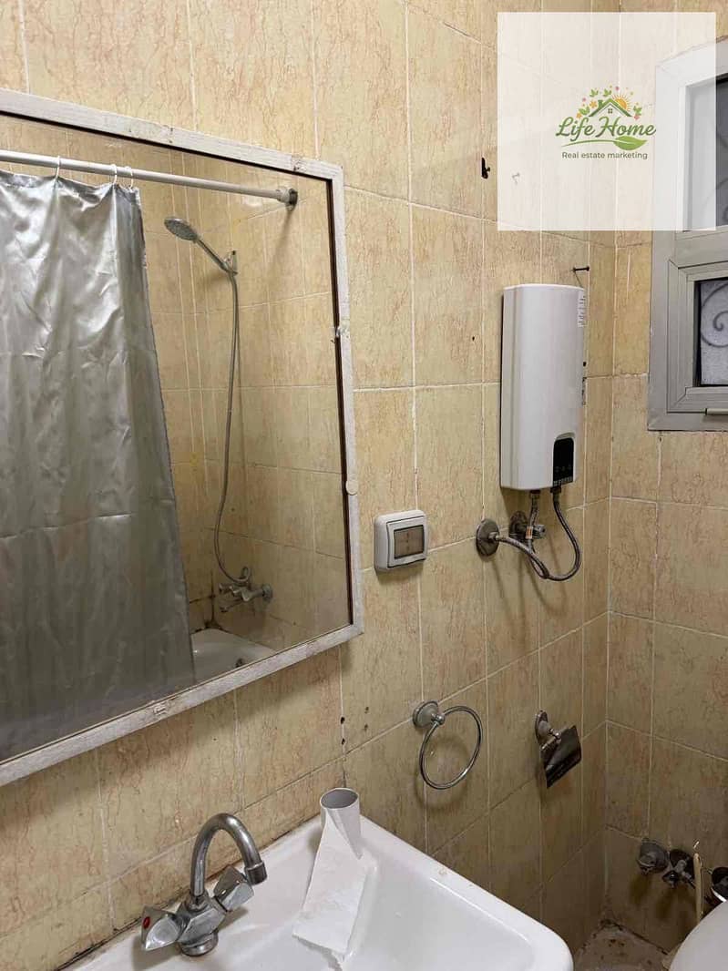 9 3930857e-28d0-4f8c-ab9c-cfe3b9ced171. jpg