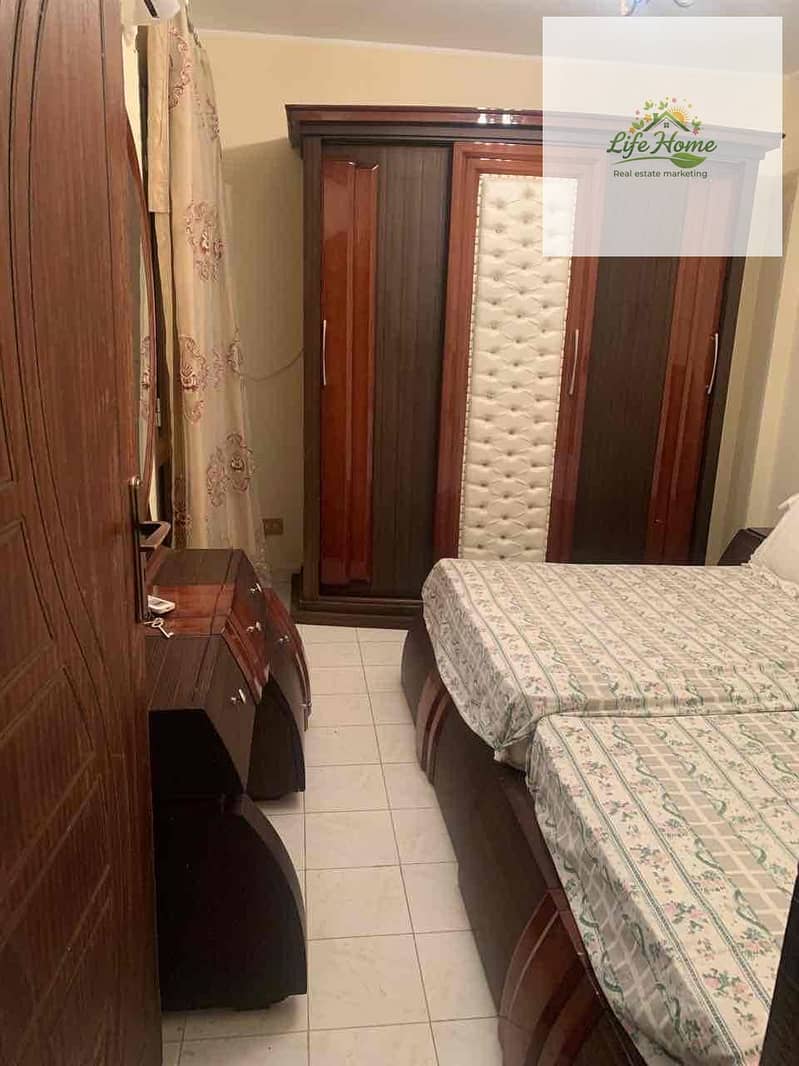 10 ecf2a7d0-631b-4c63-95ba-fca3294eab7f. jpg