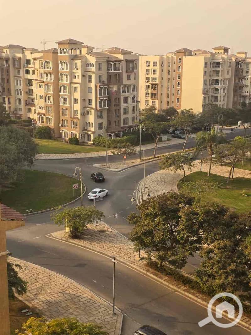 4 596799d0-1e77-4e17-a07a-cd47a364543c. jpg