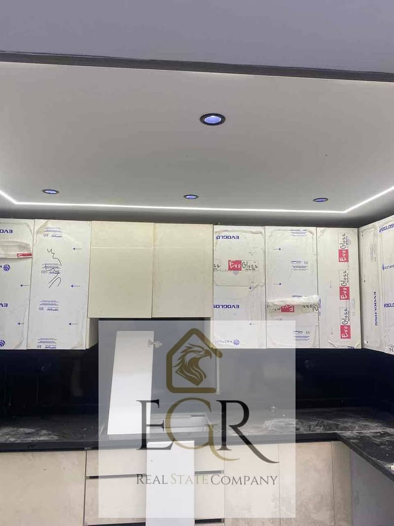 2 648b8459-86ce-47f1-a8a7-600857573faf. jpg