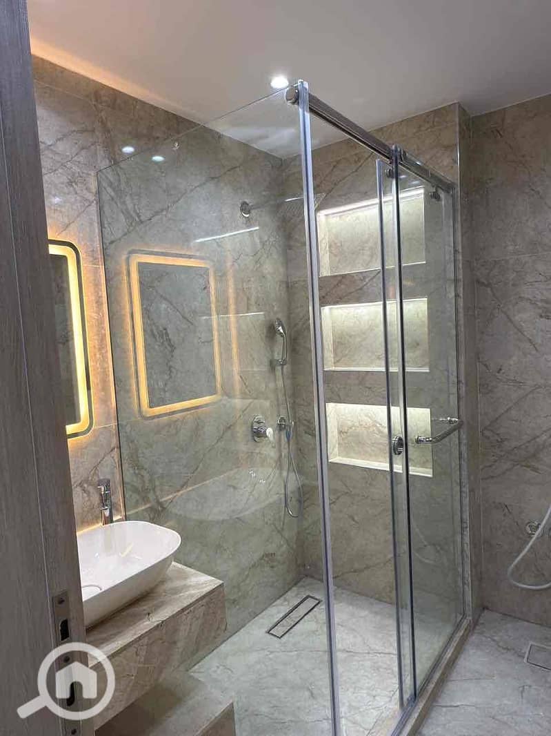 9 b0022da8-9bff-43ad-ad69-e90c3f2748d7. jpg