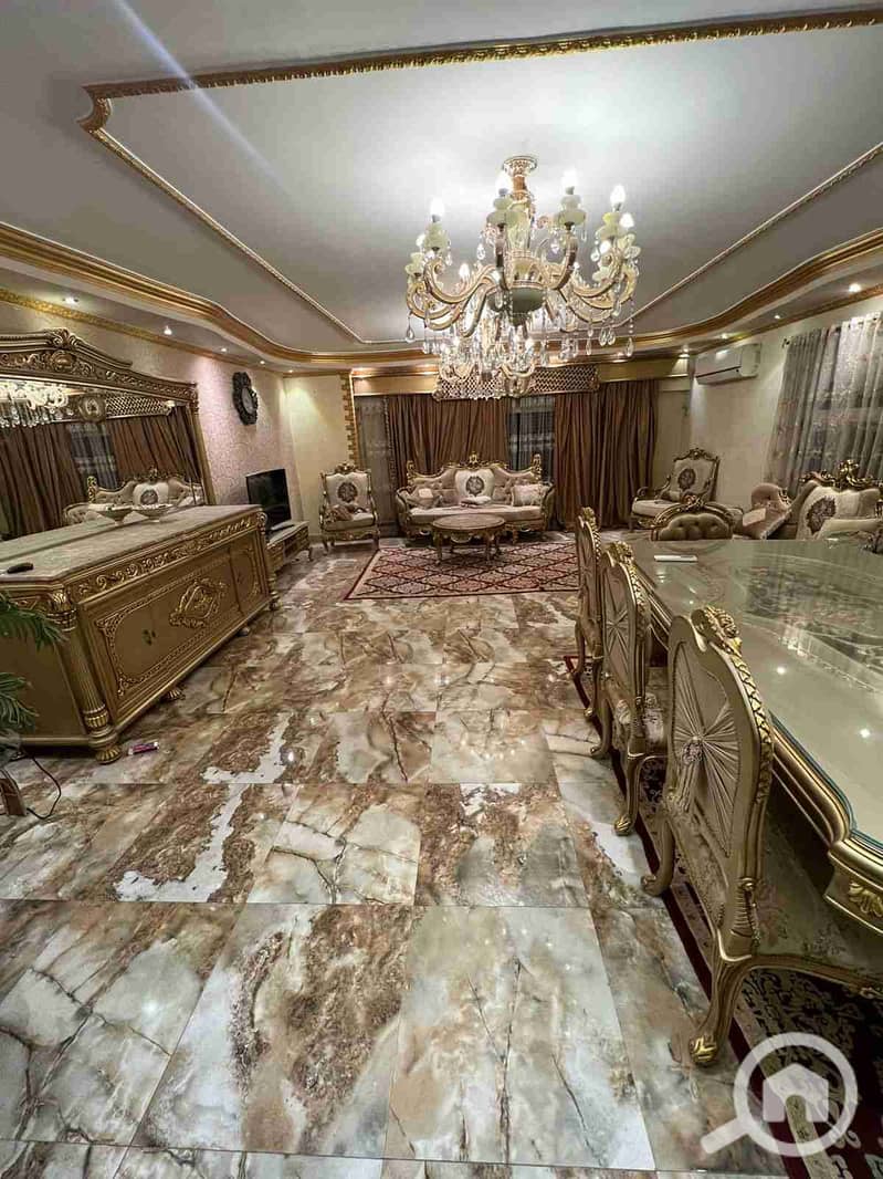 1000528448. jpg 1000528448. jpg