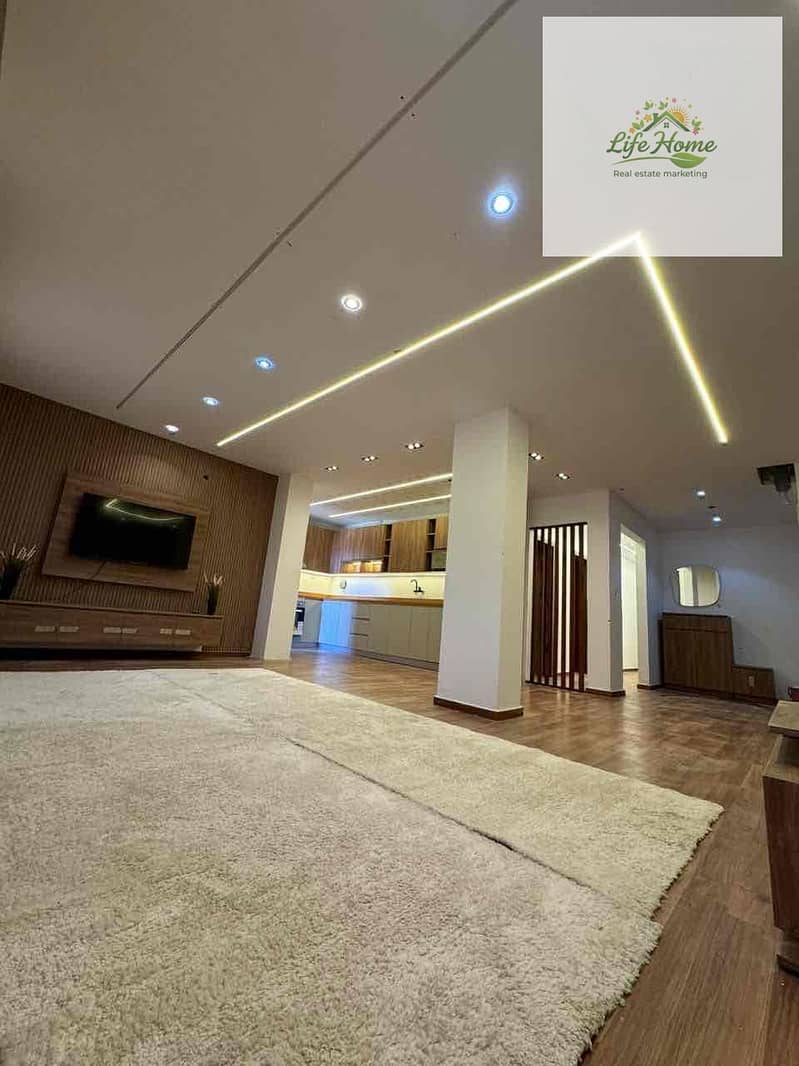 4 67a06dc9-6f57-4d65-bc27-5ea9e3d3015e. jpg