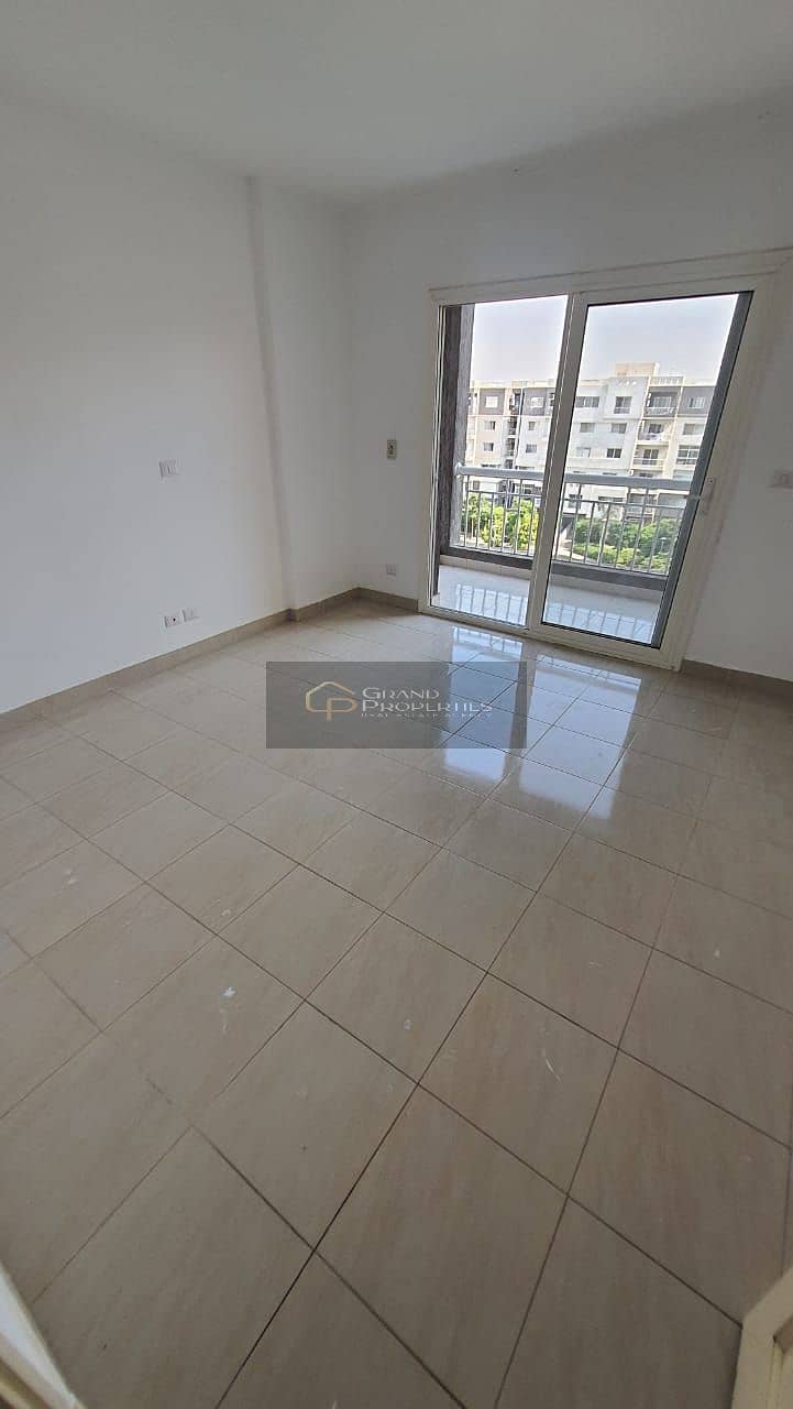 4 49345bb0-a2e9-4bb3-b4db-81cb9c8623de. jpg