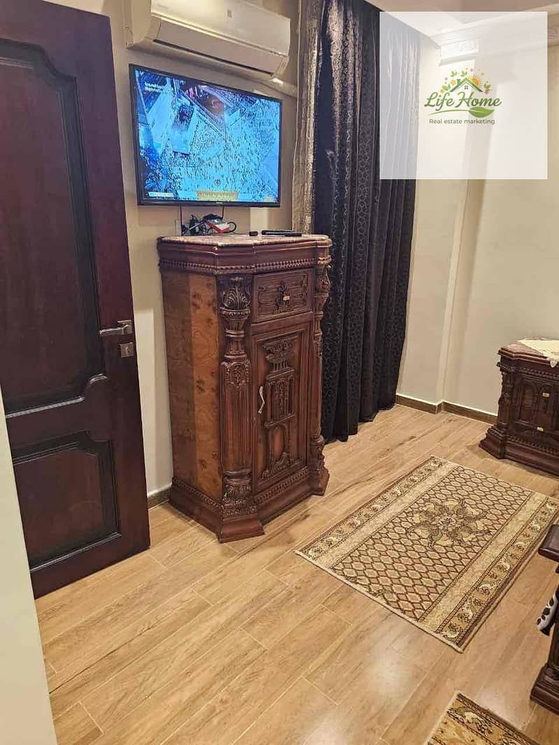 10 489c3a56-8f85-4539-afbe-ca693deaab87. jpg