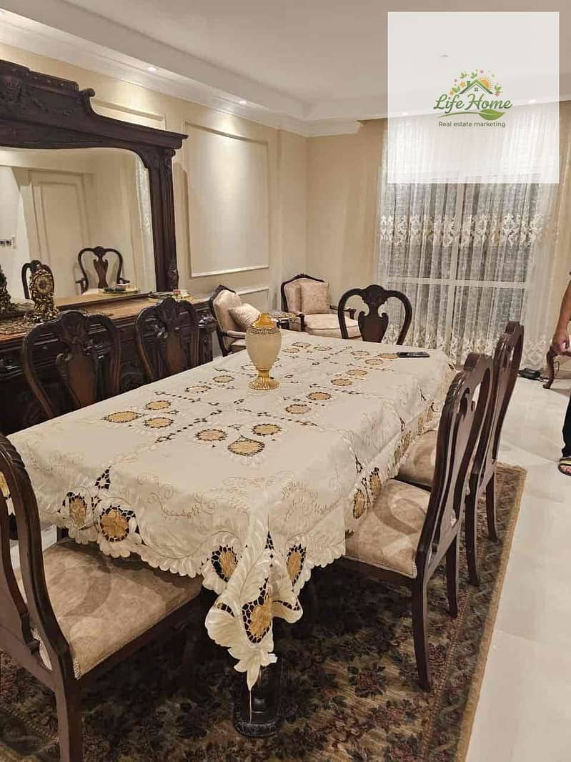 12 01e1d981-e865-4521-9f00-261895c0a347. jpg