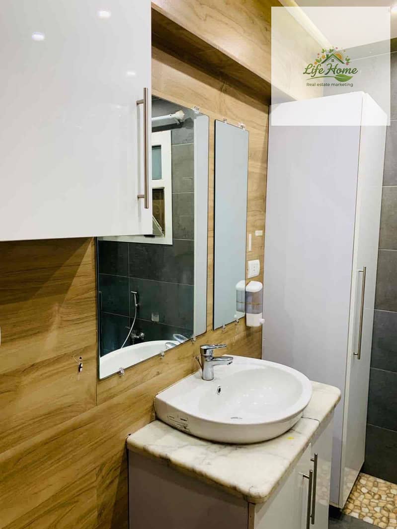 11 ccff6592-8aeb-40c8-b4f4-4931068cc169. jpg