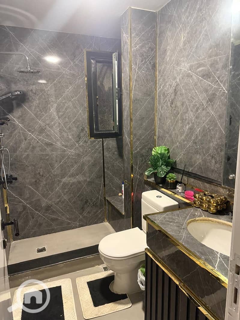 8 3ab82e1e-6f15-415c-b204-940edec328ec. jpeg