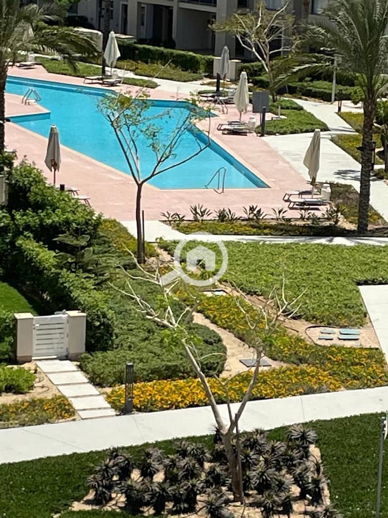 2 147923d6-2a6a-46f4-8d15-1833a00f6936. jpeg