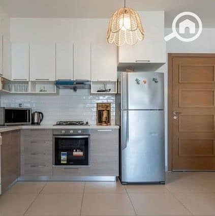 8 e29ada07-8909-4b39-bb53-1d897f73f7c1. jpeg