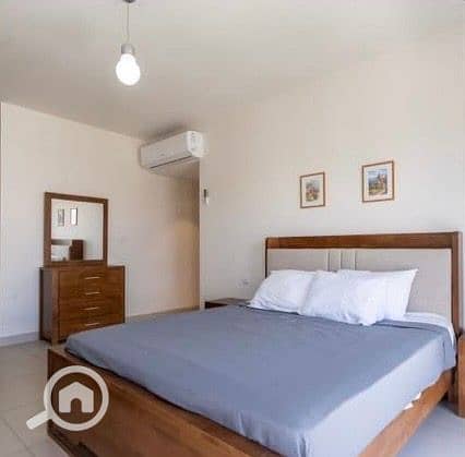 10 7c81d05f-8eb9-4cbb-bf08-7eda3e3488a4. jpeg