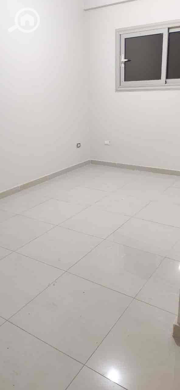 7 cc7b2caf-9c3e-4fef-af1b-c3118d3c9461. jpg