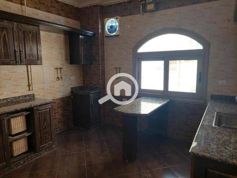 6 ec4909ff-ae07-4cd7-a363-f170cd4b168a. jpg