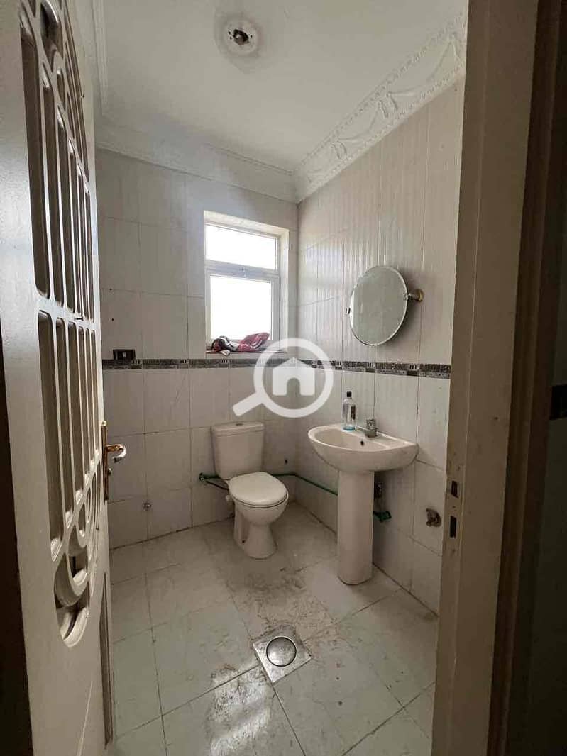 9 19071884-d7a7-4e58-8abb-41bb1d2201de. jpg