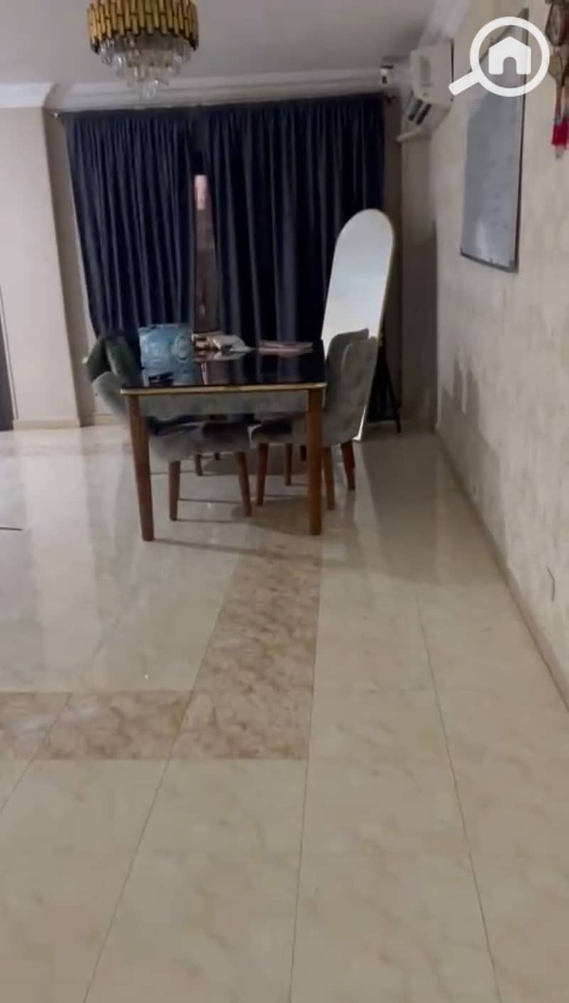 4 1563c667-e2ec-4c08-833f-51b58fa70bfa. jpeg