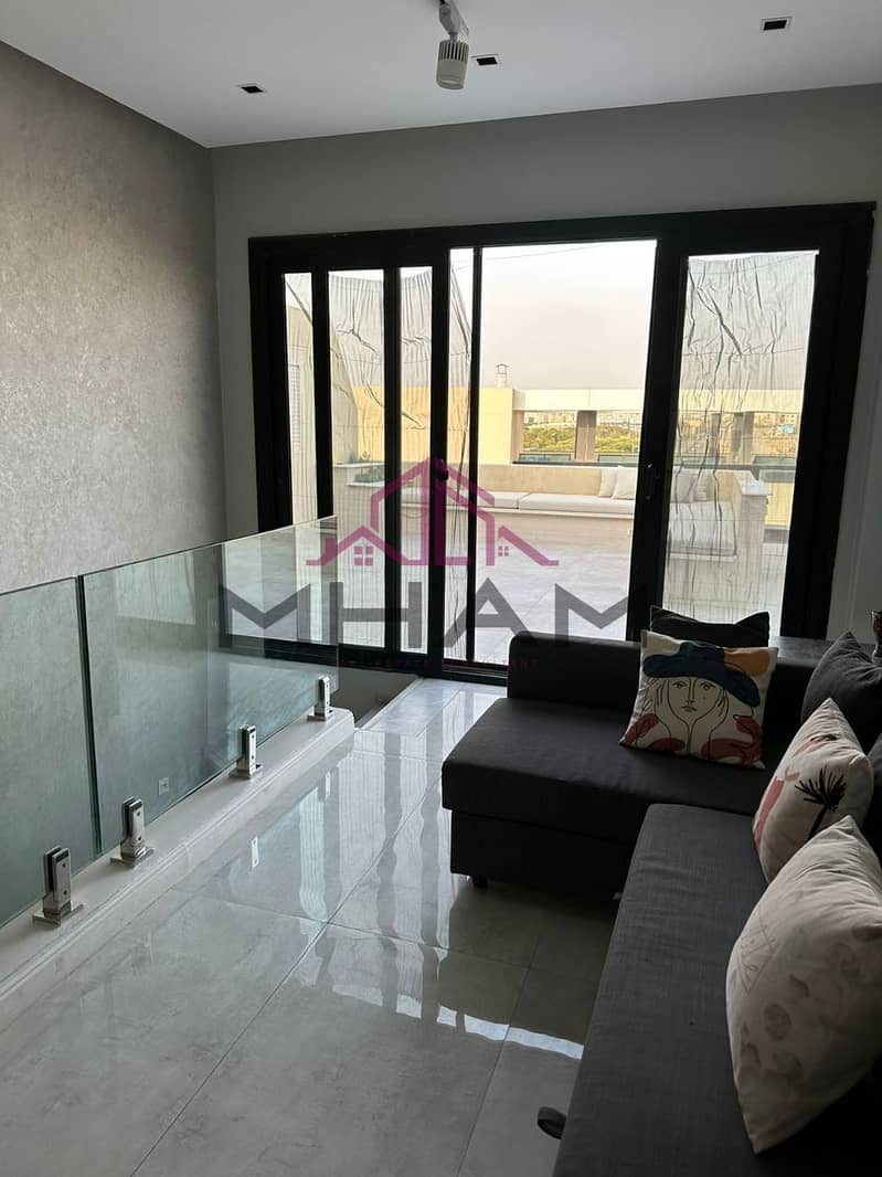 7 photo_6023739023769144176_y. jpg