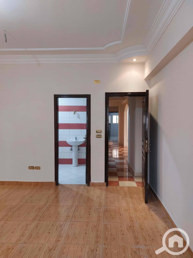 15 ba68f4cf-9cb4-40ea-a171-bfcd95f9b261. jpg