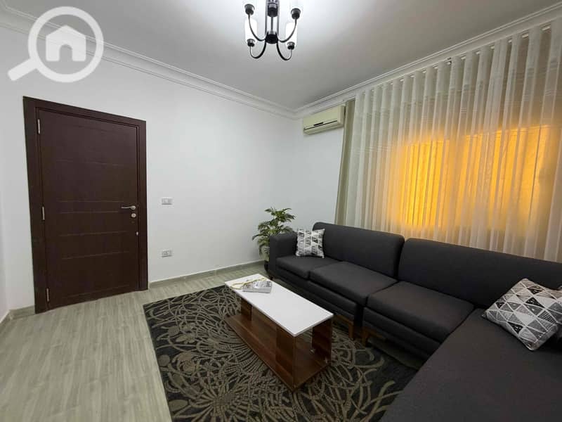 15 d775c477-2de3-4a4f-9154-8d03b3cf98ed. jpg