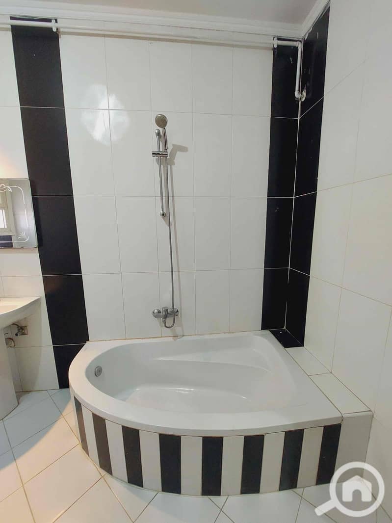 20 8042c7a7-3280-4c59-9d04-22a8f23226b1. jpg