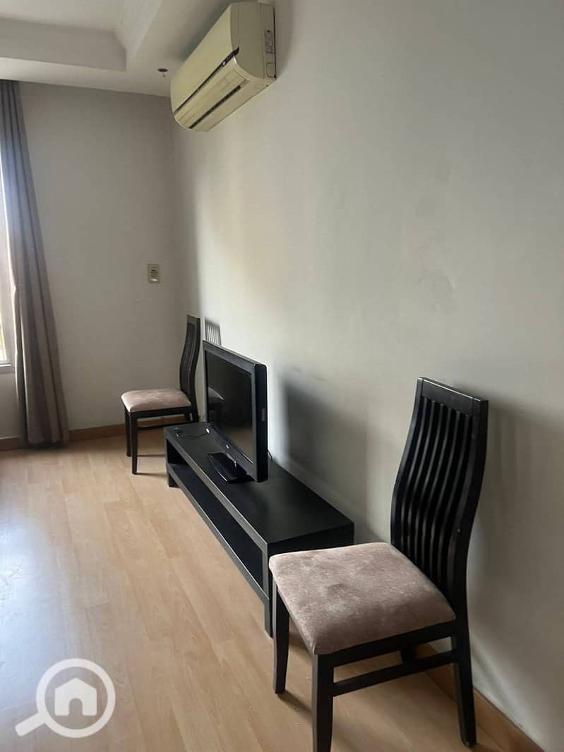 3 9397df39-2cdc-4aee-b517-ae857ebfff54. jpeg