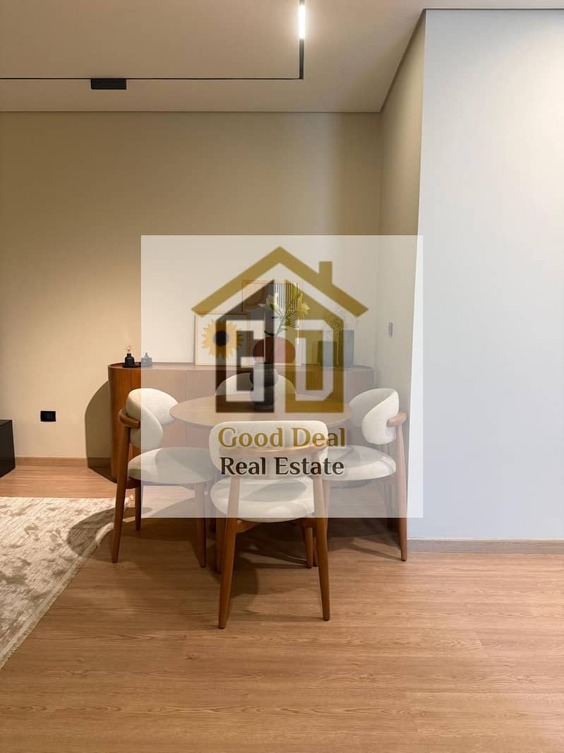 8 e00f1736-e020-4cad-a753-080d1f6a94f7. jpg