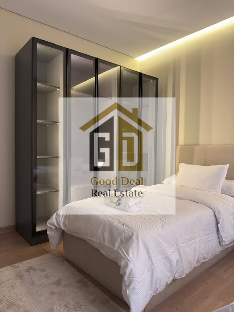 13 9457c185-4856-4c3b-99ee-efc21a67f123. jpg