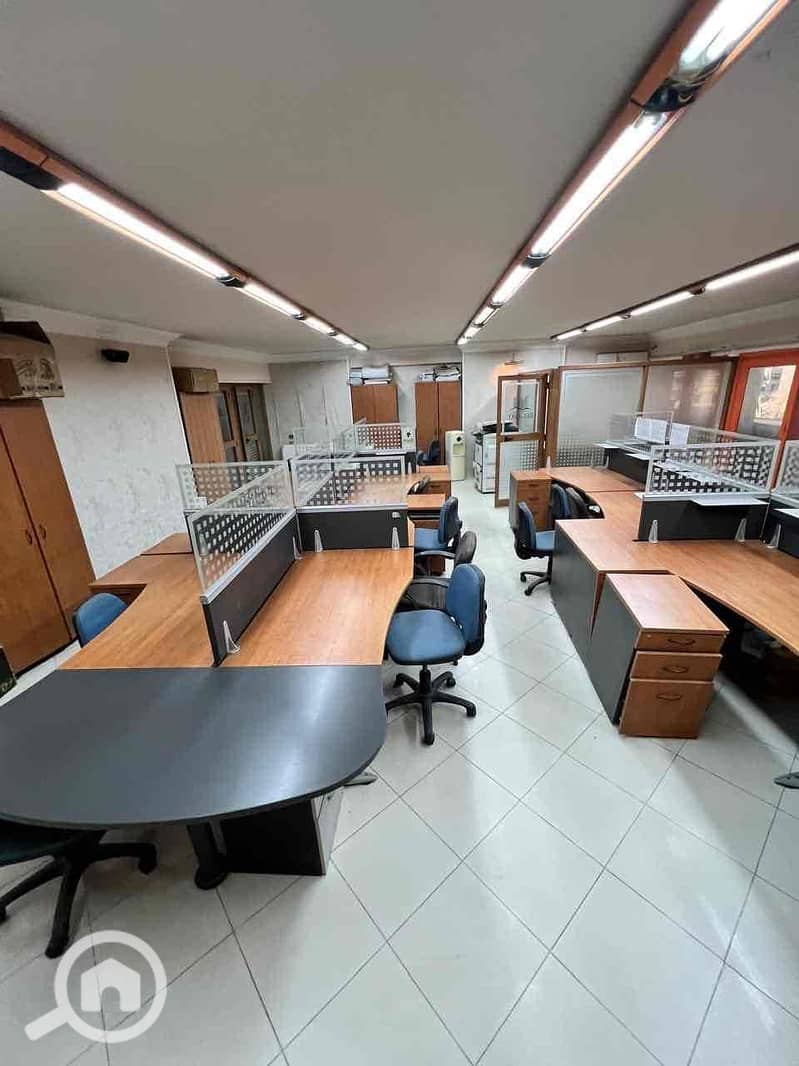 4 9bbe8444-1fb7-43ec-bf7b-8995c540bced. jpg