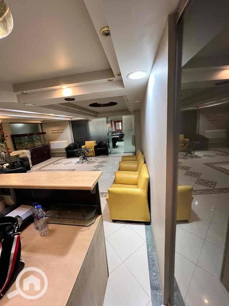 9 b73c330b-75a2-4b34-9c17-ef1e6caee653. jpg