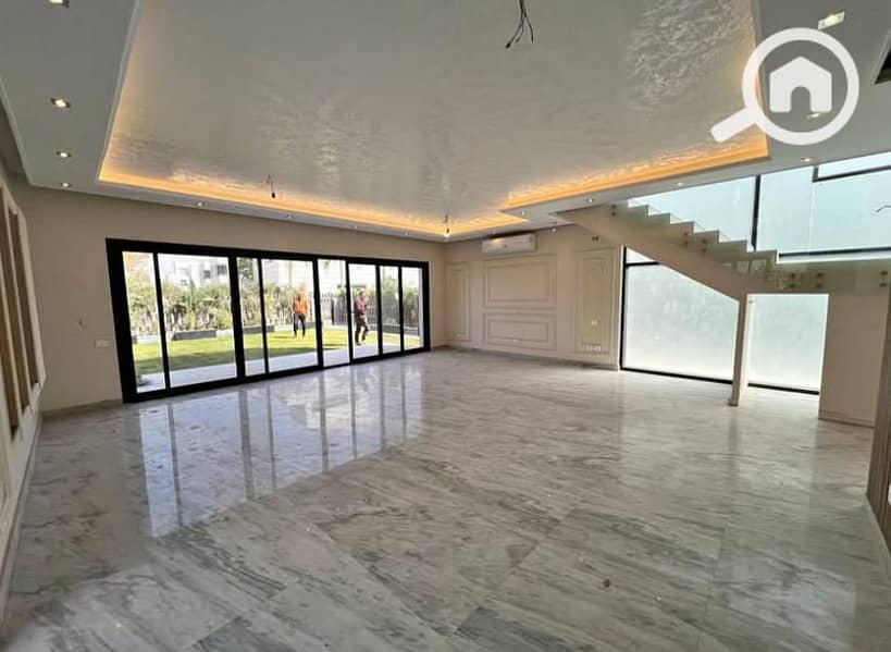 3 2ff77244-82ac-41b7-9df7-1b3e4aae6560. jpeg