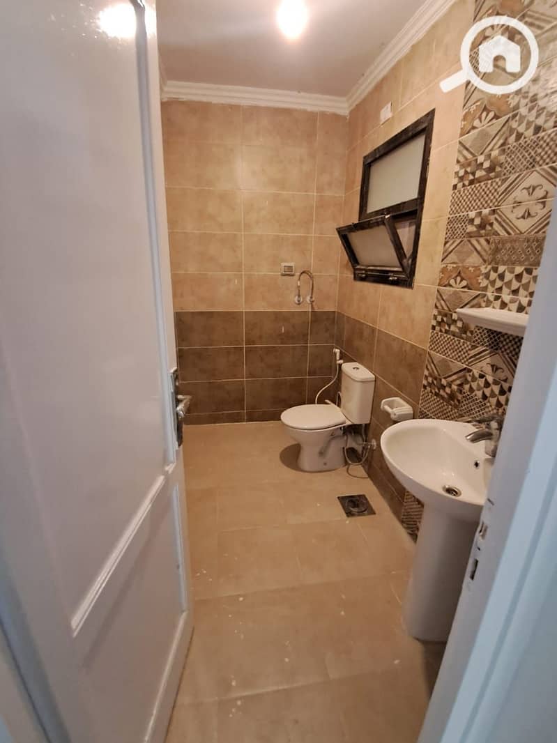 5 6dff53e5-5bc3-4f99-a8aa-2d9f53e52a34. jpeg